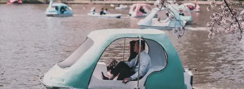 Tokyo attraction sur la rivière lors de la saison des Sakuras